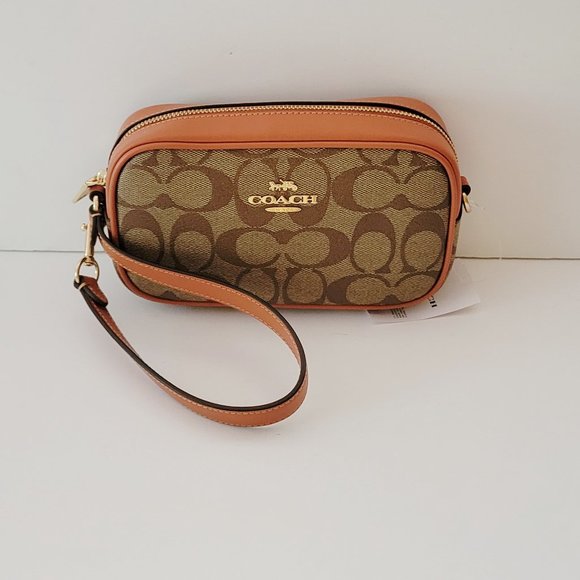 ca718 coach